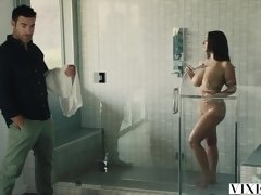 Verga grande, Tetas grandes, Morena, Tetona, Pareja, Corridas, Madres para coger, Afeitado