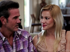 Culo, Rubia, Engañando, Lamidas, Cabello corto, Tatuaje, Tetas, Esposa