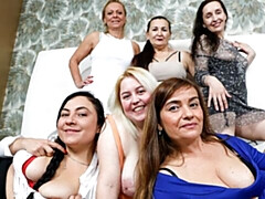 Gros cul, Gros seins, Embrassement, Lesbienne, Lingerie, Mature, Chatte, Nénés