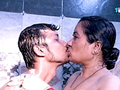 Азиатки, Ванна, Толстушки, Большой член, Большие сиськи, Семяизвержение, Секс без цензуры, Индианки