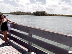 Grosse titten, Braunhaarige, Aufs gesicht abspritzen, Hd, Im freien, Tätowierung