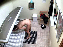 Leie, Braunhaarige, Tschechisch, Realität, Rasiert, Solarium, Spion, Tätowierung