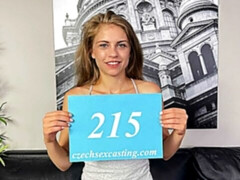 Amateur, Grosse bite, Sucer une bite, En levrette, Hard, Seins naturels, Maigrichonne, Nénés