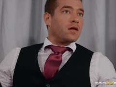 Cul, Gros seins, Éjaculation interne, Robe, Lunettes, Talons, Chatte, Tatouage