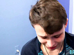youthful homosexual shoots spunk after raw stepfamily penetration