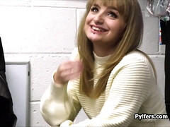 Amateur, Blonde, Sucer une bite, Plantureuse, Gode, Hard, Espionne, Adolescente