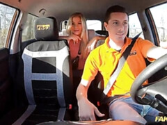 Amateur, Grosse bite, Gros seins, Blonde, Sucer une bite, Voiture, Seins naturels, Culottes ou slips