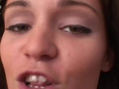 Brunette brune, Éjaculation interne, Mignonne, Hard, Seins naturels, Petite femme, Chatte, Nénés