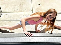 18 jaar, Grote kont, Grote lul, Pijpbeurt, Natuurlijke tieten, Gezichtspunt, Roodharige vrouw, Tieten likken