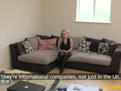 Amateur, Anal, En levrette, Faciale, Doigter, Masturbation, Bureau, Pov