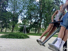 Amateur, Al aire libre, Pequeña, Público, Ruso, Adolescente, Tetas