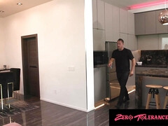 Anal, Gros cul, Gros seins, Sucer une bite, Brunette brune, Branlette thaïlandaise, Fille latino, Réalité