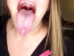 Enthousiasteling, Blond, Dichtbij, Fetisj, Kokhalzen, Hd, Natuurlijke tieten, Tiener