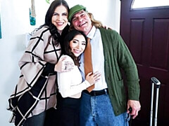 18, デカ尻, フェラチオ, 茶髪の, バック, ショートヘア, ティーン, オッパイの