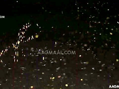 フェラチオ, 巨乳な, イマラチオ, 手コキする, インド人, 熟年, 母, オッパイの