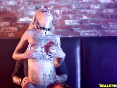 Nana, Grosse bite, Gros seins, Noire, Plantureuse, Actrice du porno, Rousse roux, Tatouage