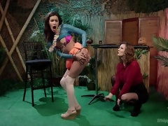 Verga grande, Amarrada, Dominacion femenina, Lesbiana, Castigada, Coño, Esclavo, Puta