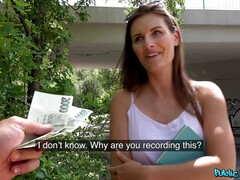 Cul, Gros seins, Brunette brune, Tromperie, Faciale, Petite amie, De plein air, Public