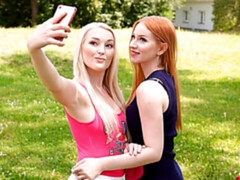 Gros cul, Doigter, Embrassement, Lesbienne, Lingerie, Mère que j'aimerais baiser, Chatte, Rousse roux