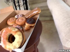 Enthousiasteling, Pijpbeurt, Bruinharig, Sperma shot, Lul, Handbeurt, Interraciaal, Klein