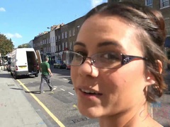 Amateur, Tetas grandes, Morena, Gafas, Tacones, Coño, Fumando, Medias largas