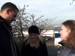 Kont, Kont naar mond, Blond, Rondborstig, Logement, Tiener, Trio, Tieten likken