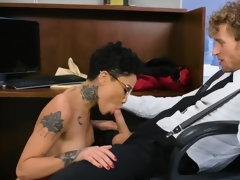 アメリカ人, 黒人, 大学生, 指いじり, オマンコ, ショートヘア, タトゥー, オッパイの
