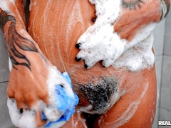 Ванна, Большой член, Глубокая глотка, Межрасовый секс, Реалити, Бритые, Сиськи, Влажная