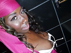 Grosser arsch, Grosser schwanz, Grosse titten, Blasen, Hundestellung, Schwarz, Interrassisch