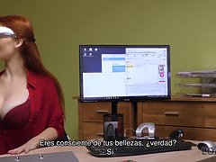 Loan4k. isabella le da a su labia afeitada por follar para