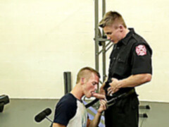 In den arsch, Grosser schwanz, Blasen, Schwul, Sporthalle, Uniform