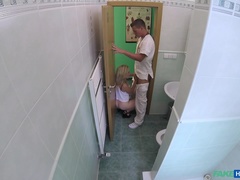 Amateur, Cuarto de baño, Mamada, Médico, Estilo perrito, Enfermera, Oficina, Uniforme