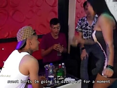 Bizar, Pijpbeurt, Sperma shot, Lul, Latijnse vrouw, Feest, Ruw, Tatoeage