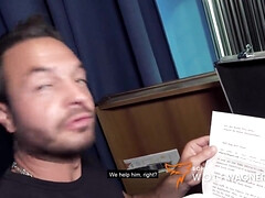 Большая жопа, Большие сиськи, Минет, В машине, Парочка, Глубокая глотка, Немки, На публике