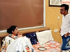 18, フェラチオ, カップル, 指いじり, 自家製, インド人, キス, 淫乱熟女