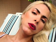 Садо мазо, Большие сиськи, Минет, На природе, Трансы