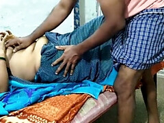 Desi Aunty Shocked Seeing Me Masturbating - Big Tits Indian Homemade Sex