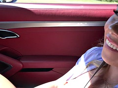 Amateur, Voiture, Éjaculation interne, Petite amie, Hard, Masturbation, Pov, Public