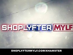 Beauté, Grosse bite, Gros seins, Blonde, Plantureuse, Femme couguar, Branlette thaïlandaise, Mère que j'aimerais baiser