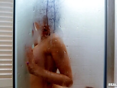 Leie, Bad, Deutsch, Lesbisch, Lecken, Masturbation, Titten, Spanner