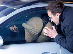 Grote kont, Grote lul, Grote mammen, Pijpbeurt, Bruinharig, Auto, Moeder die ik wil neuken, Natuurlijke tieten