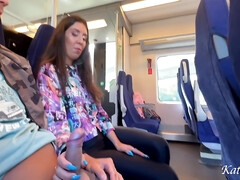 Enthousiasteling, Flashing, Handbeurt, Masturbatie, Gezichtspunt, Openbaar, Tieten likken, Trein