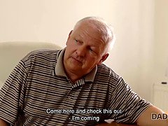 Sucer une bite, Papa, Hd, Talons, Masturbation, Chatte, Rasée, Adolescente