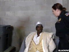 Жопа, Большой член, Минет, Семяизвержение, Член, Зрелые, Втроем, Униформа