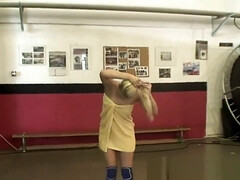 Asiatisch, Arsch, Grosse titten, Blasen, Natürlich, Nippel, Muschi, Titten