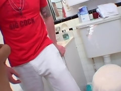 Enthousiasteling, Grote kont, Pijpbeurt, Bruinharig, Sperma shot, Sperma in gezicht, Hardcore, Latijnse vrouw