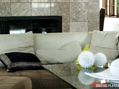 Arsch, Grosser schwanz, Grosse titten, Hundestellung, Aufs gesicht abspritzen, Lecken, Tätowierung, Titten