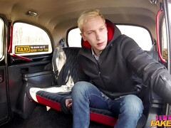 Sucer une bite, Brunette brune, Tchèque, Faciale, Jeans, Léchez, De plein air, Chatte