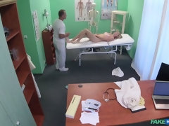 フェラチオ, 浮気者, 中出し, バック, 指いじり, なめる, 看護婦, オマンコ