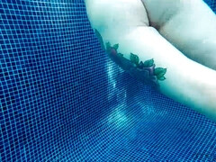 Al aire libre, Piscina, Coño, Flaco, Apretado, Tetas